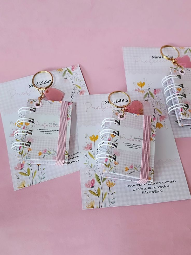 Mini Biblia floral personalizada